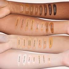 Huda Beauty EASY BLUR AIRBRUSH FOUNDATION